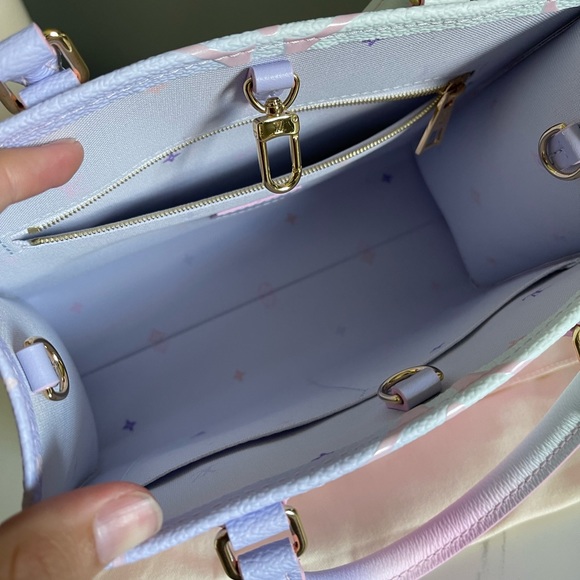 Louis Vuitton Sunrise Pastel Onthego PM - Picture 5 of 13